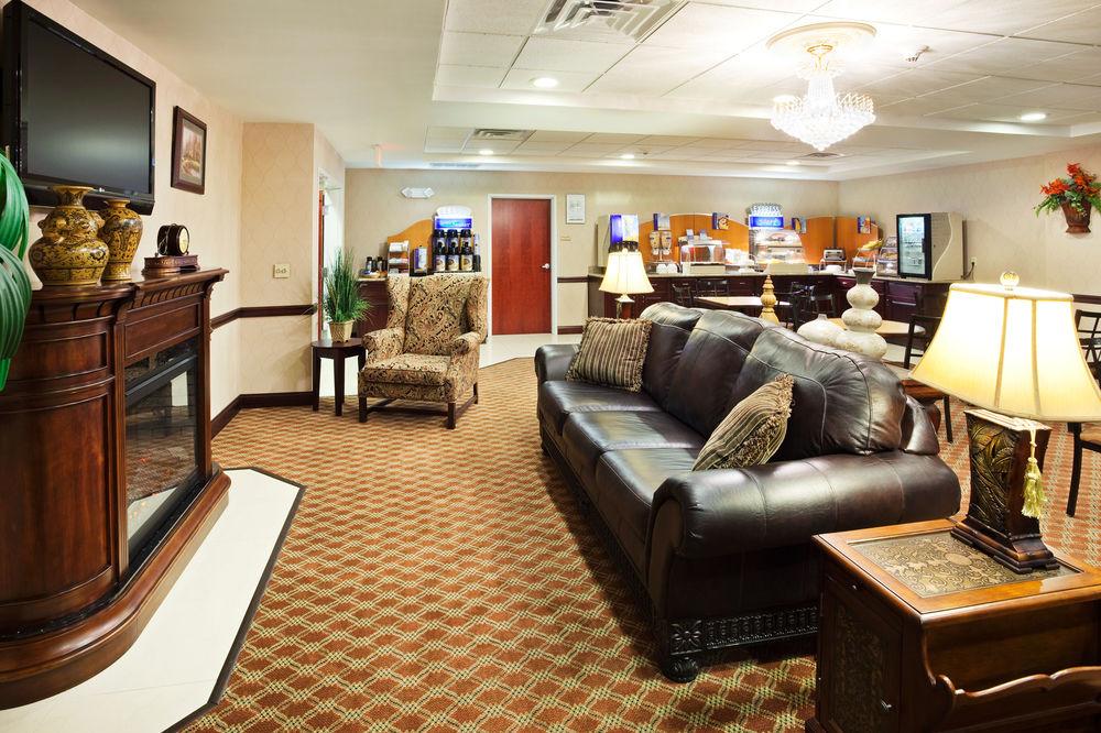 Holiday Inn Express Carrollton, An Ihg Hotel Dış mekan fotoğraf